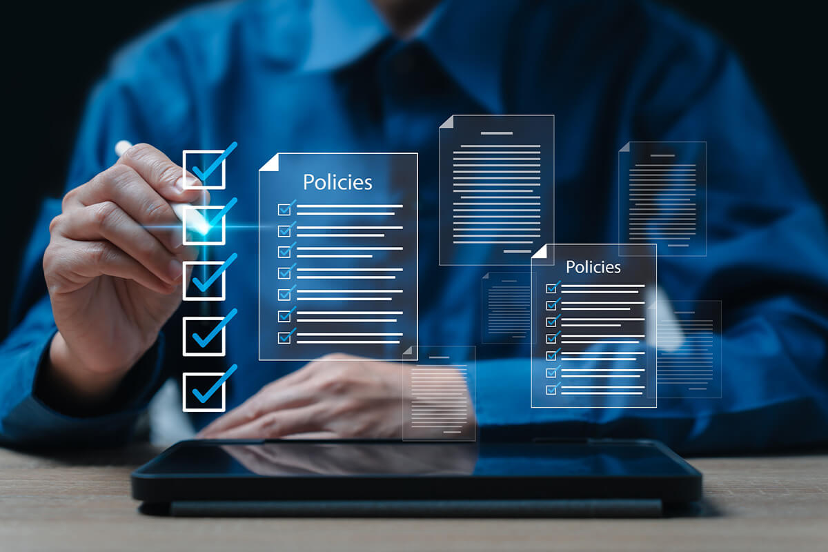 person with arms on desk creating a 3d checklist in realtime